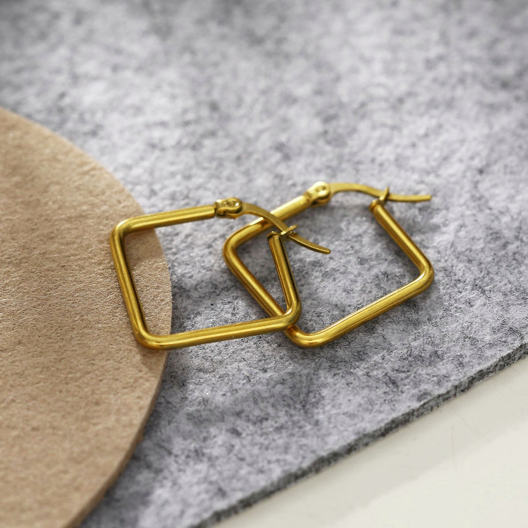 REILYNN Small Square Shaped Hoops. In Gold & Silver.